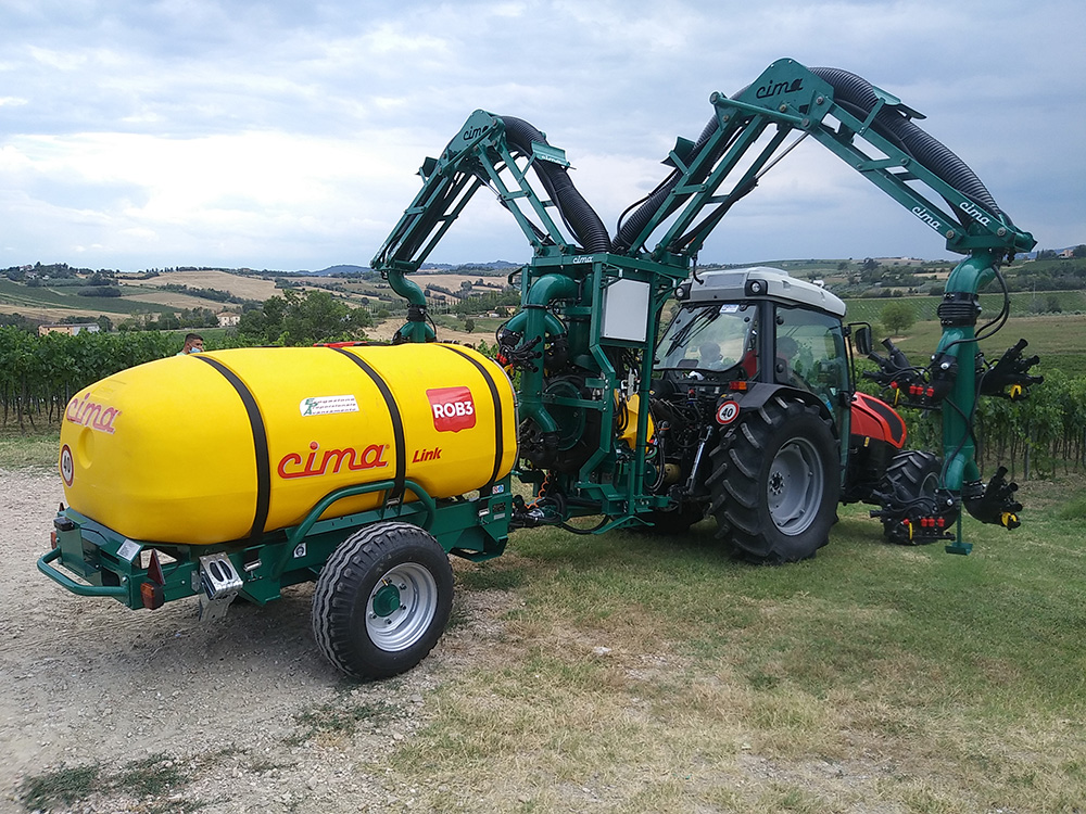 ROB3 EVO - Articulated low volume pneumatic sprayer ROB3 EVO - Articulated low volume pneumatic sprayer