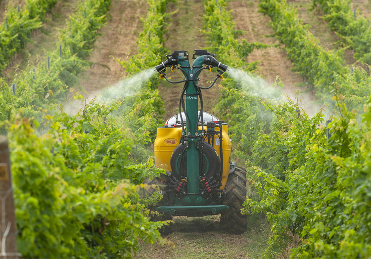 DOSA - atomizzatore snodato Link con testata 2 mani 4 cannoni - vigneto